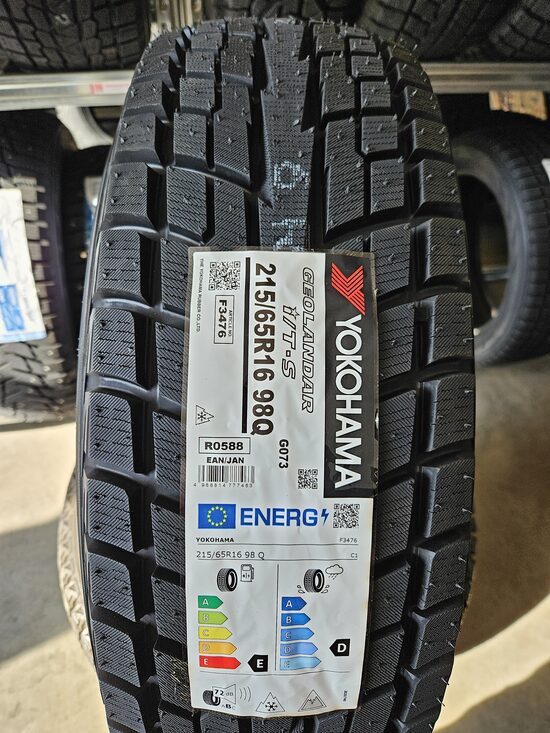 215/65R16 Yokohama G073